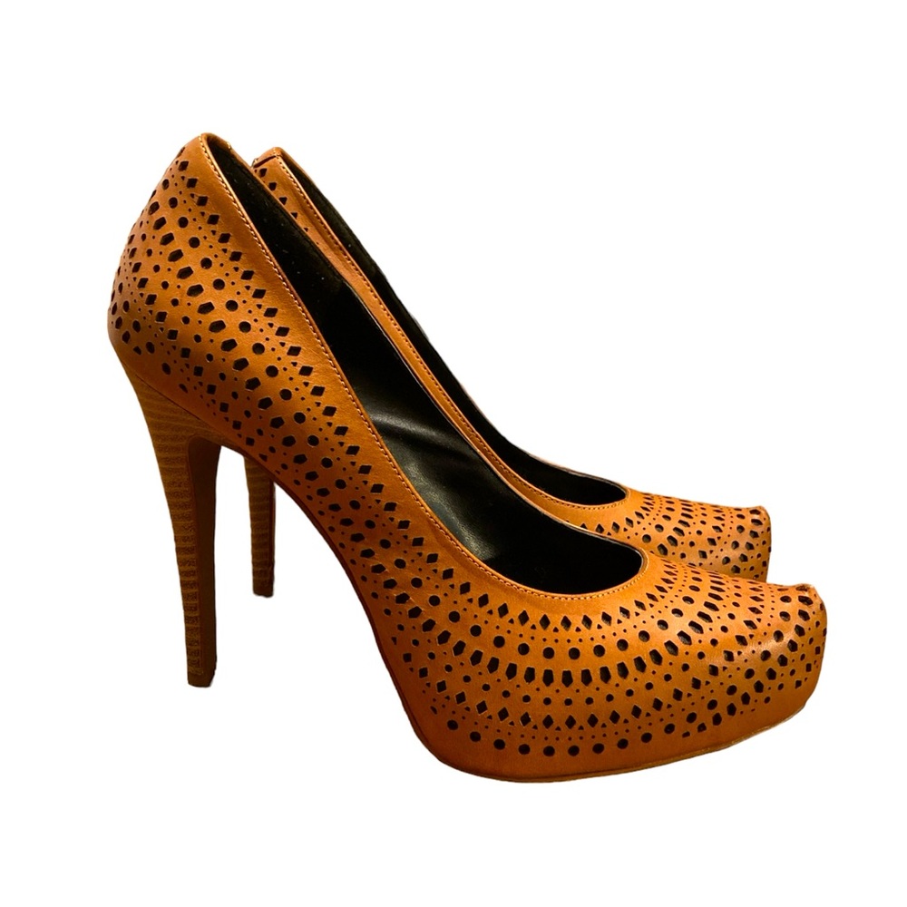 BCBG heels